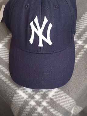 Lot Of (3) Adjustable New York Yankees Caps